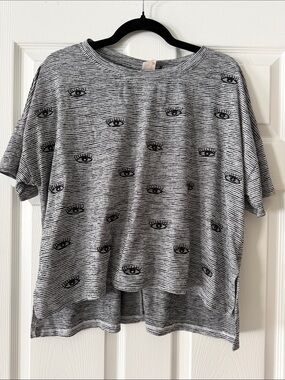 AKEMI + KIN ANTHROPOLOGIE Gray Striped Short Sleeve Tee with Eye Motif